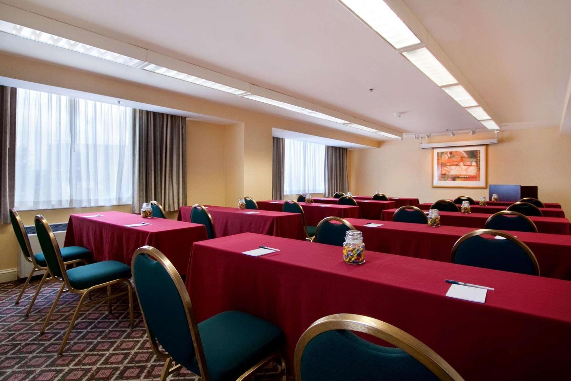 Homewood Suites By Hilton Falls Church Merrifield Екстер'єр фото